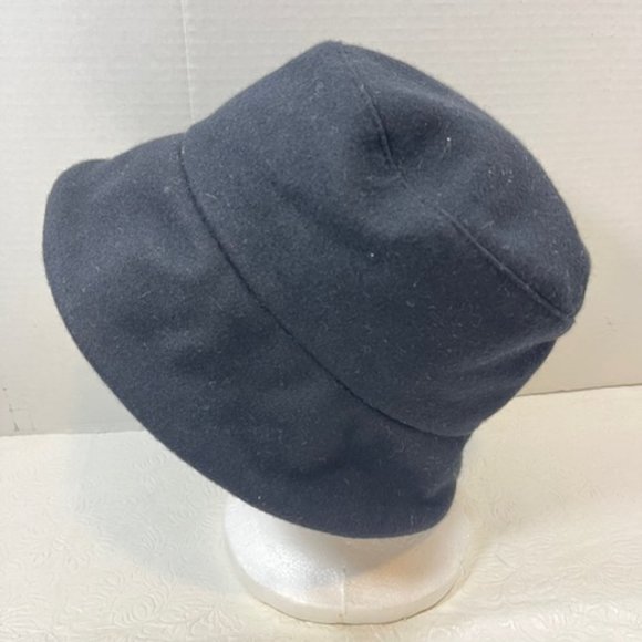 Liz Claiborne Woman's Black Wool Winter Bucket Hat Soft & Comfortable VGUC - Picture 7 of 12